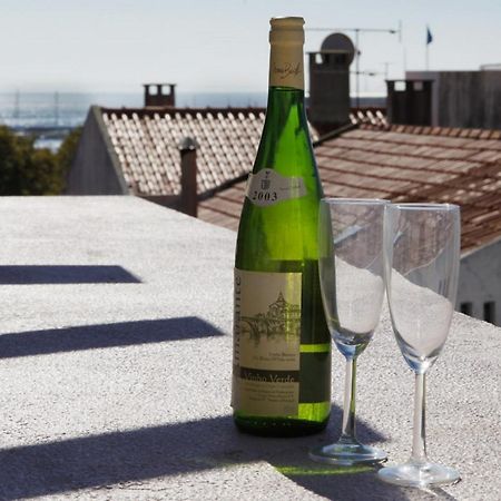 Wondrous Terrace Apartment In Cascais Center Екстер'єр фото