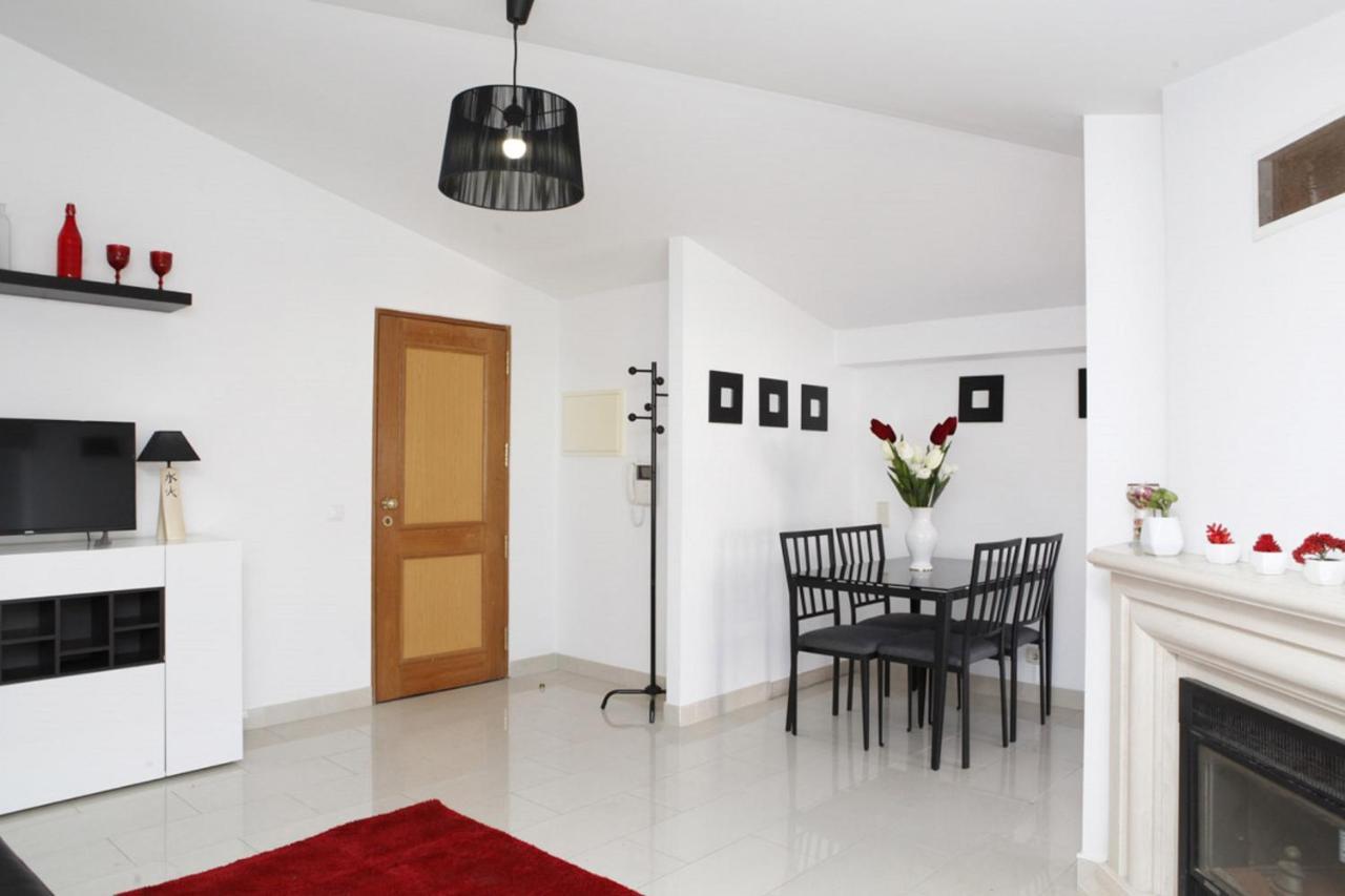 Wondrous Terrace Apartment In Cascais Center Екстер'єр фото
