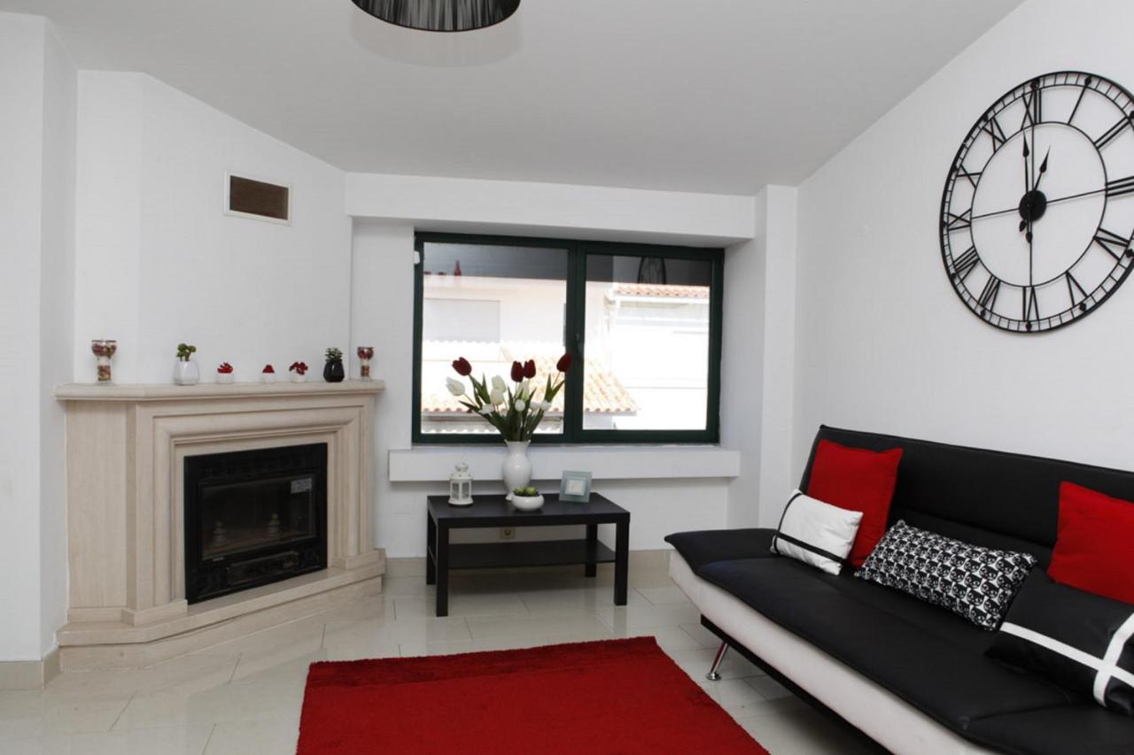 Wondrous Terrace Apartment In Cascais Center Екстер'єр фото