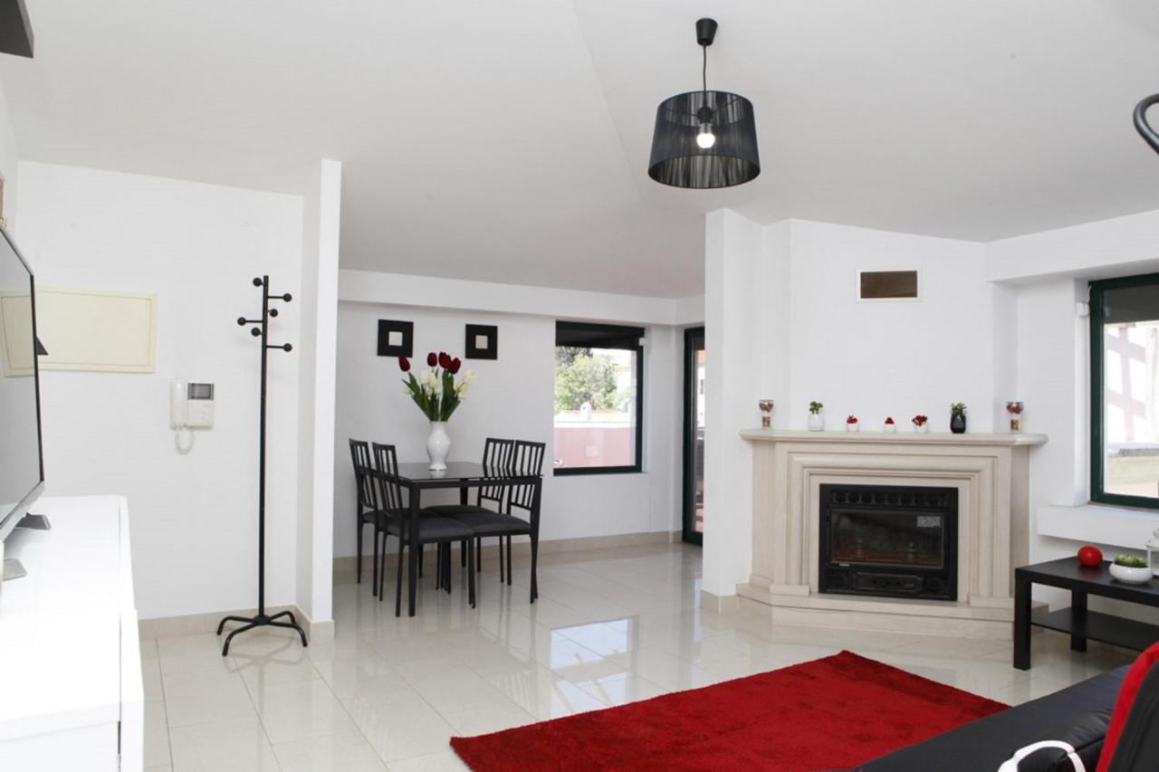 Wondrous Terrace Apartment In Cascais Center Екстер'єр фото